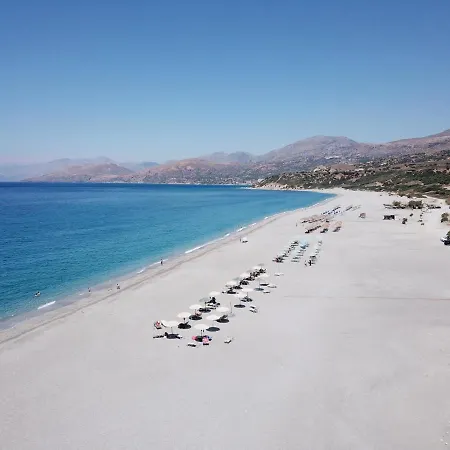 Nyaraló Petra-mare *